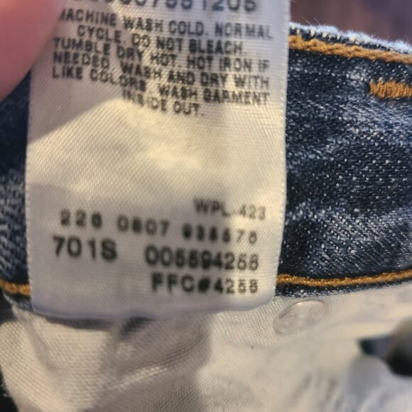 Levi's 559 relaxed straight jeans men's 34x28 faded denim blue  Y2K - Picture 7 of 11